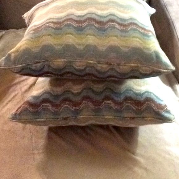 Throw/Accent pillow set of 2 - Picture 8 of 8